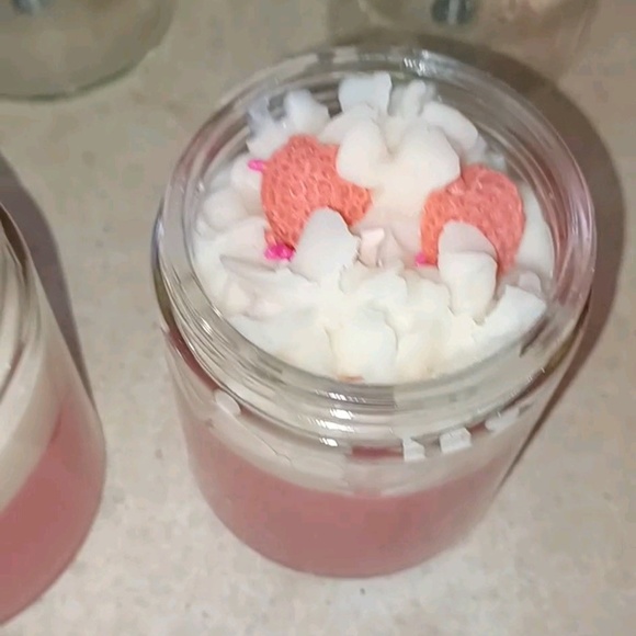 Strawberry Shortcake Candle - Picture 3 of 4